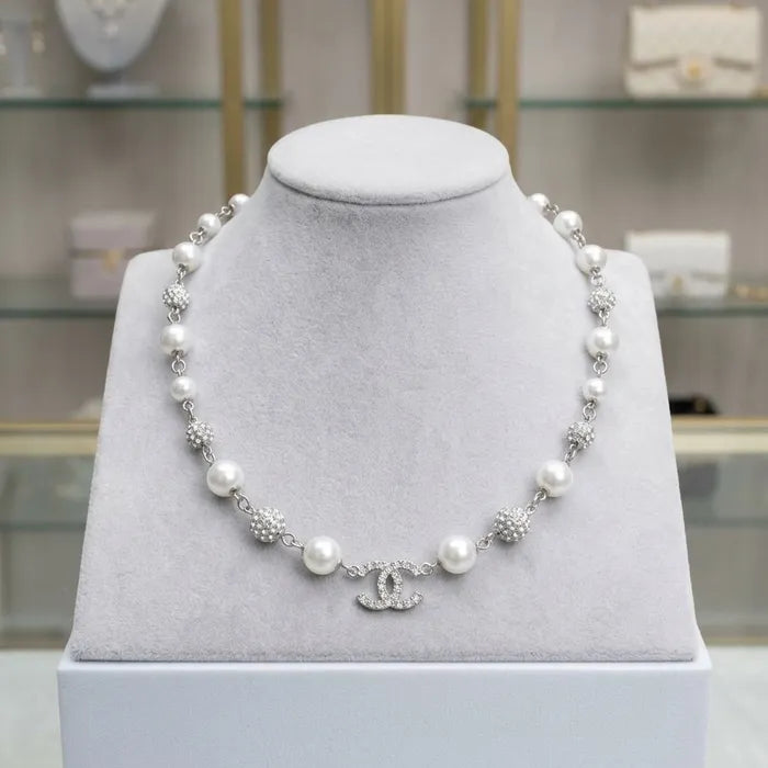 LUXURY PEARL NECKLACE